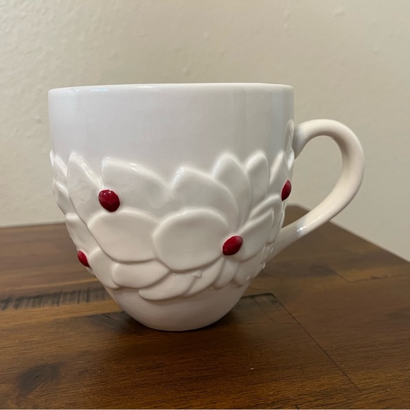 Starbucks Other - Starbucks 2004 Poinsettia Holiday Mug